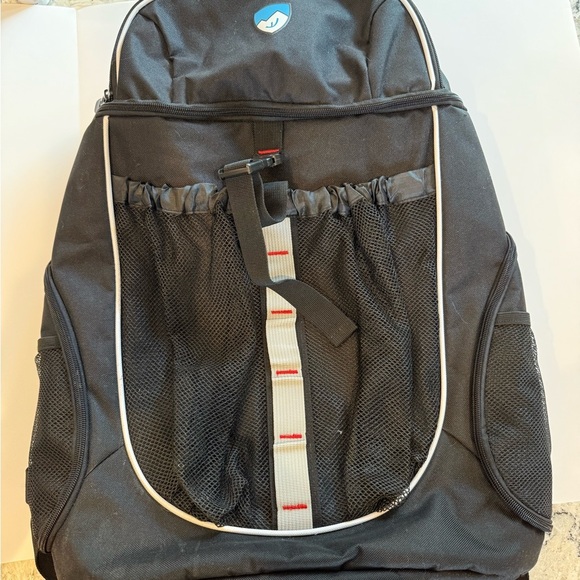 Hard Work Sports Basketball Backpack with Ball Compartment Spacious Shoe Storage - Picture 6 of 10